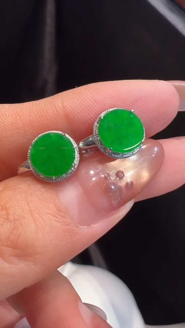 18K金镶嵌翡翠耳饰篮****宇耳饰