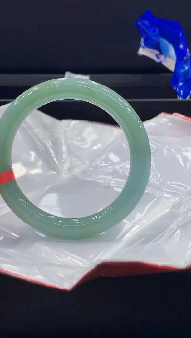 未镶嵌手镯翡翠翡翠手镯