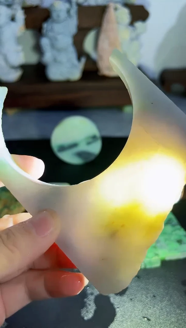 未镶嵌挂件翡翠092