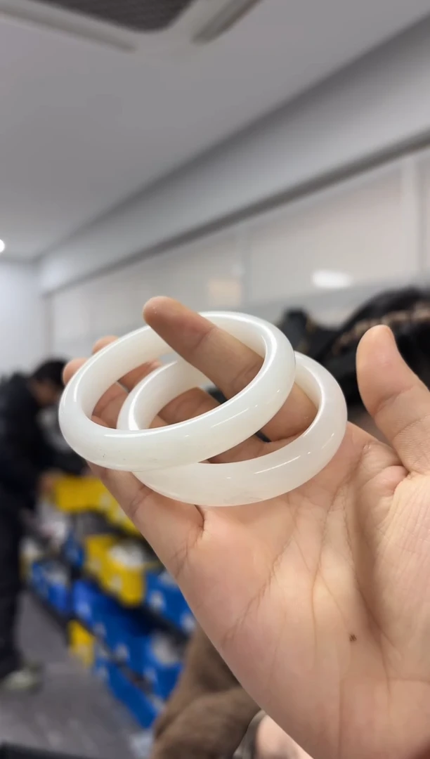 未镶嵌手镯和田玉（多样性发一件）微瑕备注圈口54/51