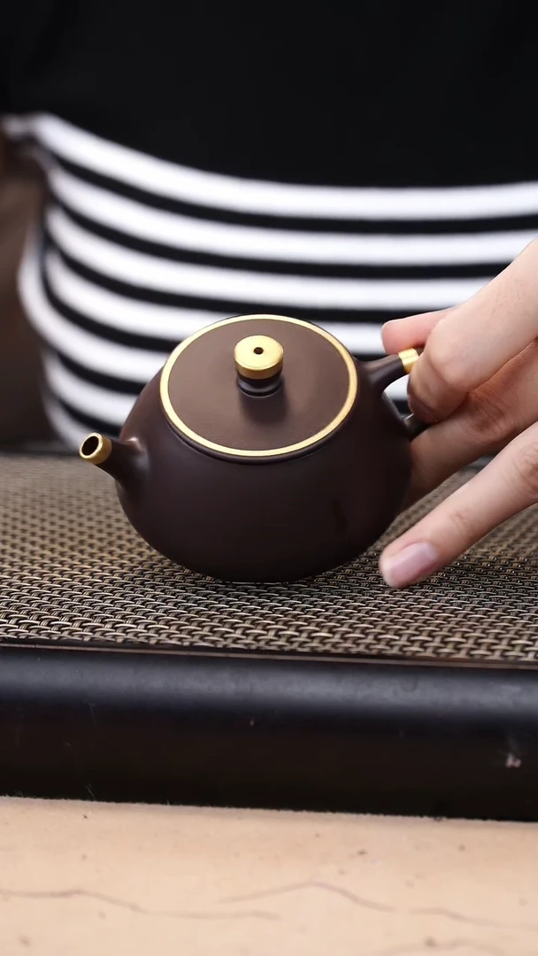 茶壶紫砂四号井茄皮紫泥描金平盖石瓢120cc