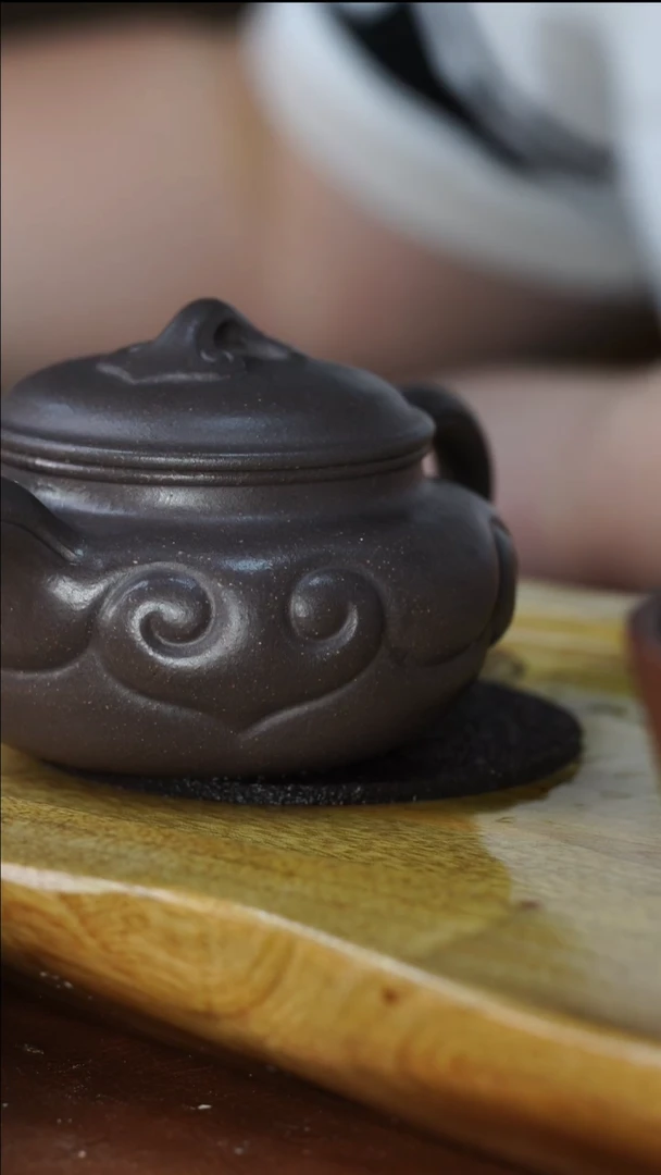 工堂直营精工半手紫砂壶