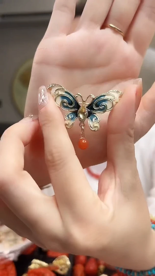 合金胸针南红玛瑙/蝴蝶款