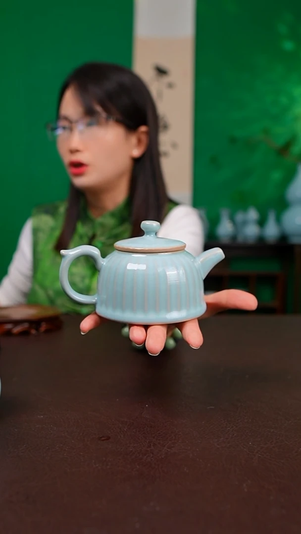 天青青莲壶不完美 简装
