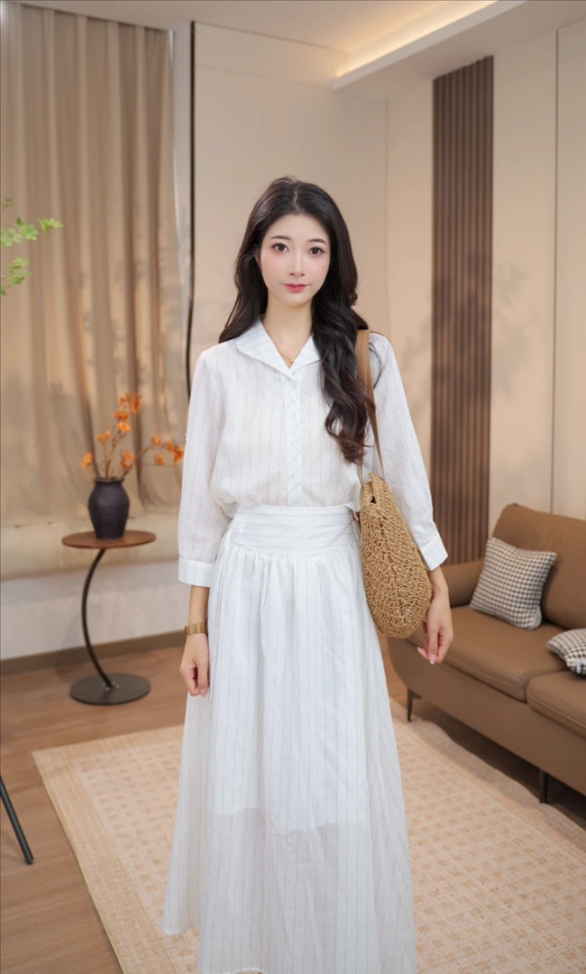 【粤粤】法式温柔系洋气上衣裙子女2025夏季流行单品上衣裙子两件套