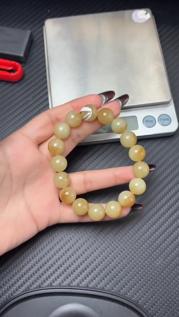 未镶嵌手串和田玉若羌微色差卡12MH