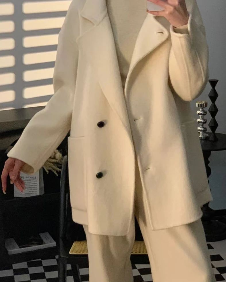 杨杨 时尚高领Y绒大衣8612