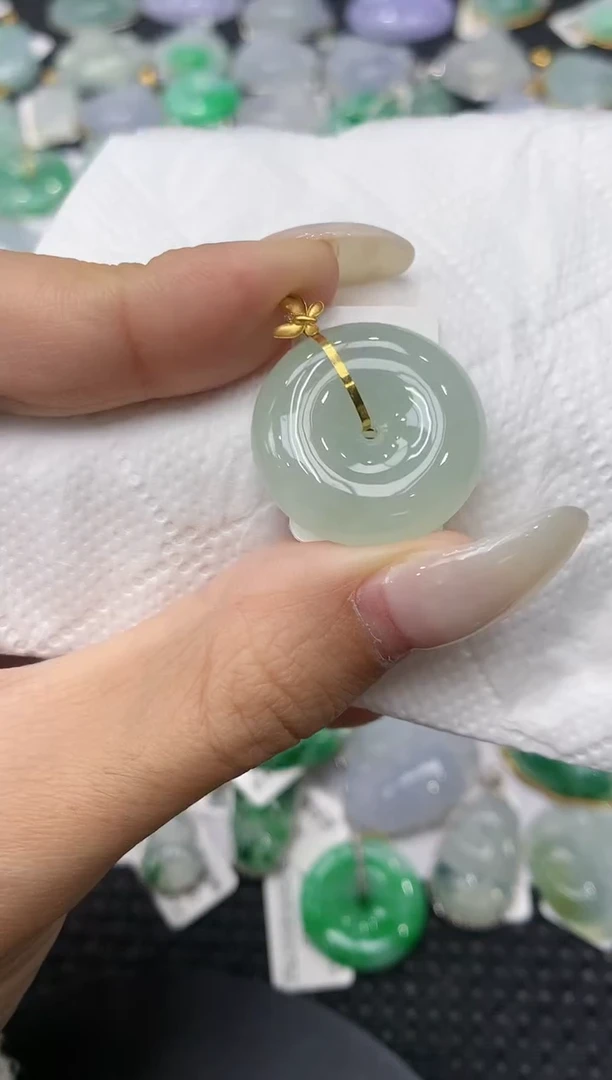 颈饰18K金镶嵌翡翠11111111111