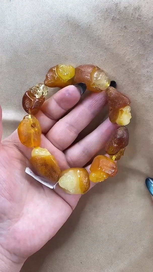 琥珀颈饰未镶嵌手串