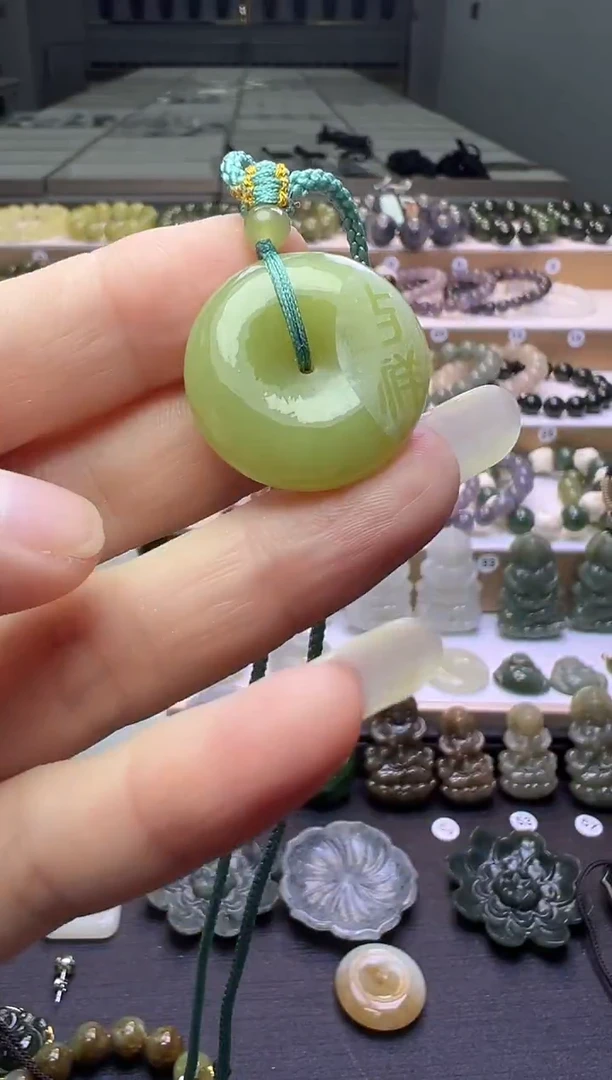 颈饰未镶嵌和田玉164号链接有包容