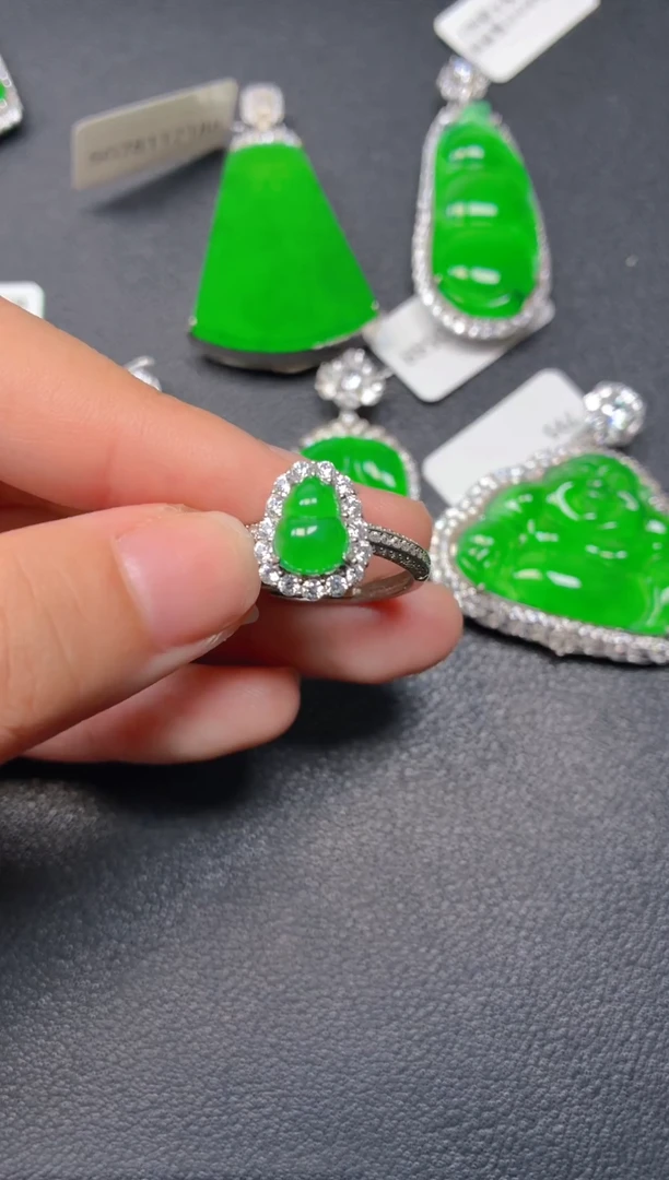 颈饰银S925镶嵌翡翠1