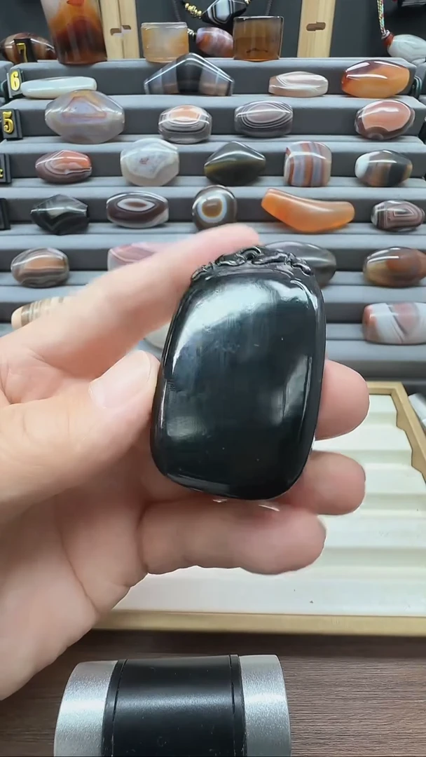 未镶嵌颈饰玛瑙/玉髓玛瑙56*36*9