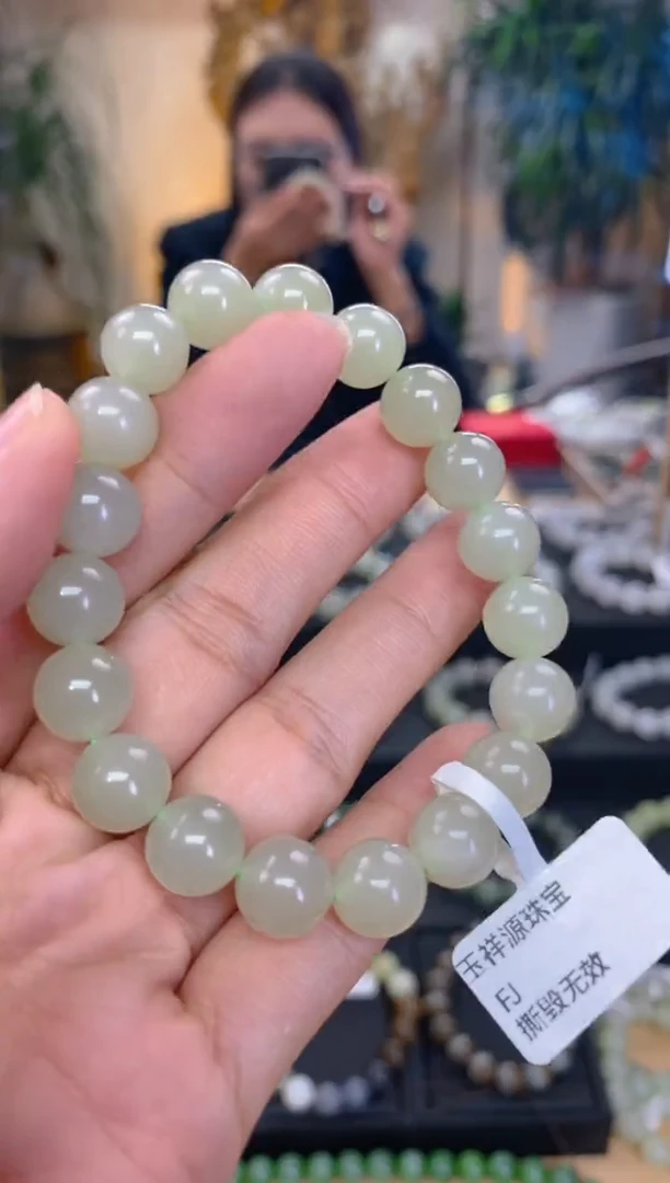 未镶嵌手串和田玉卡10
