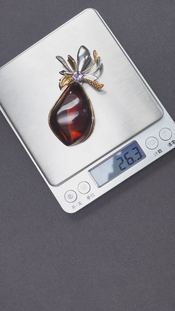 琥珀颈饰银S925镀金镶嵌欧版随形切割吊坠-血珀