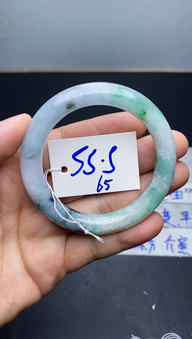 未镶嵌手镯翡翠65