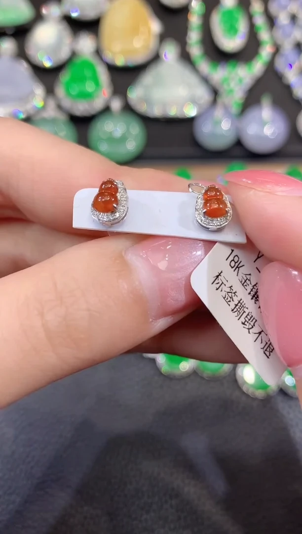 18K金镶嵌翡翠耳饰A40