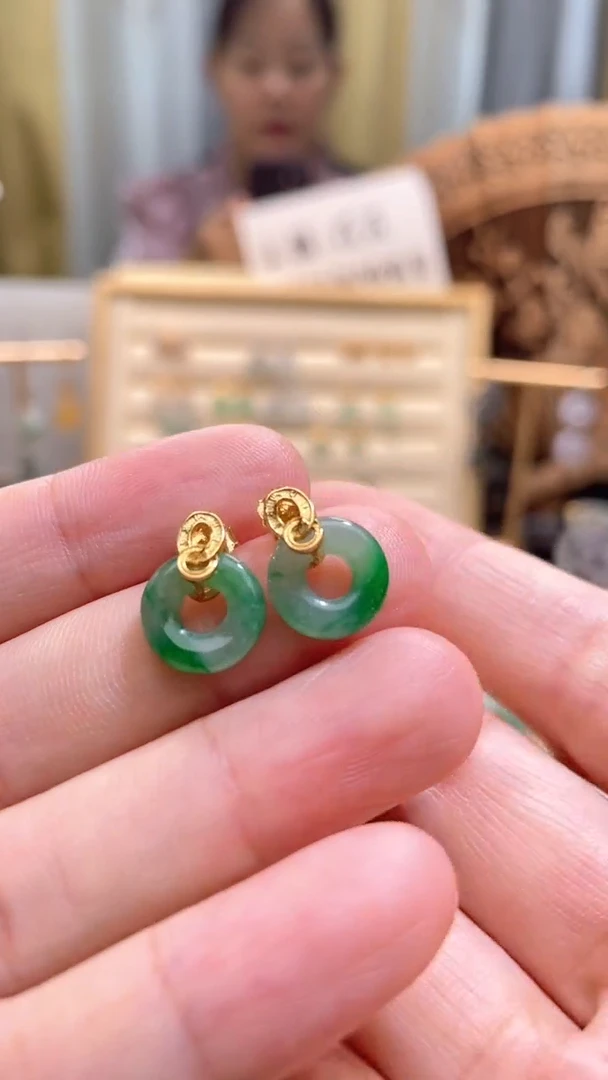 颈饰未镶嵌翡翠甜甜圈一对