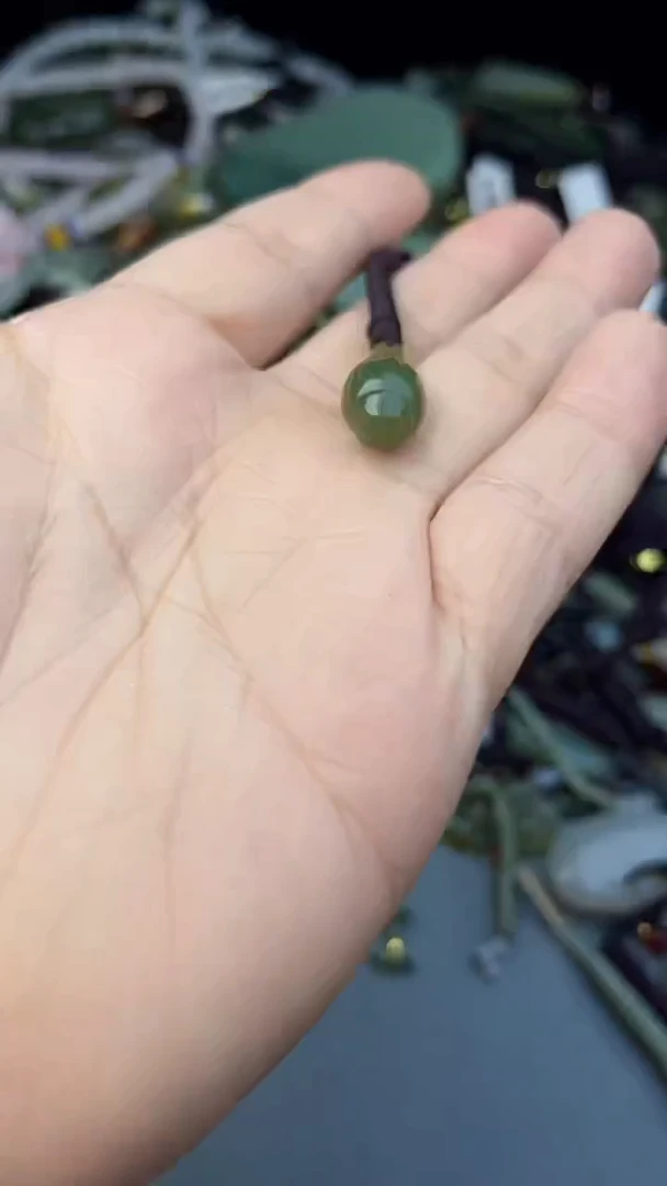 和田玉未镶嵌颈饰多样性发货   拍一发一