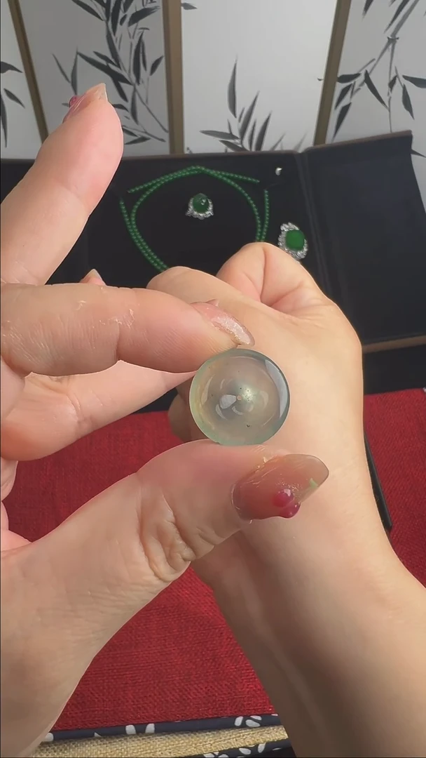 翡翠未镶嵌颈饰WYD0611009