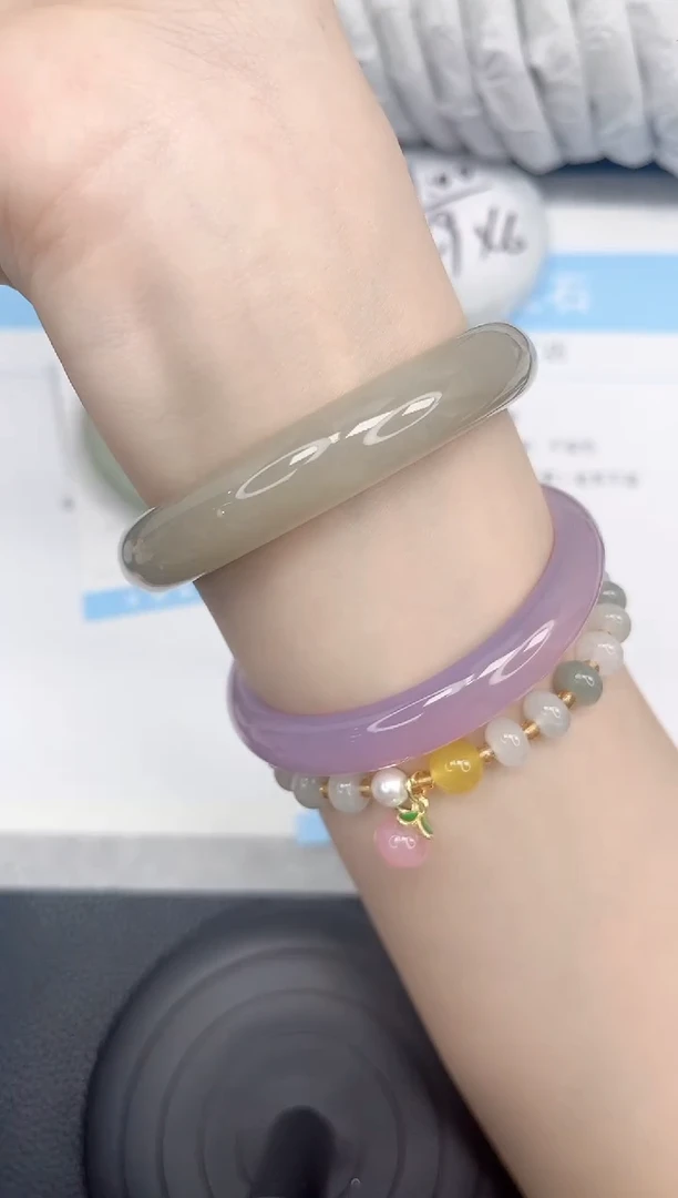 石英质玉手镯未镶嵌133-58.4