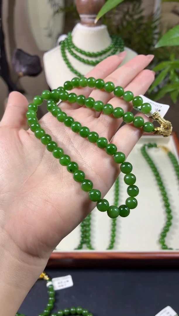 颈饰未镶嵌和田玉（碧玉）8阳绿微矿锁骨链