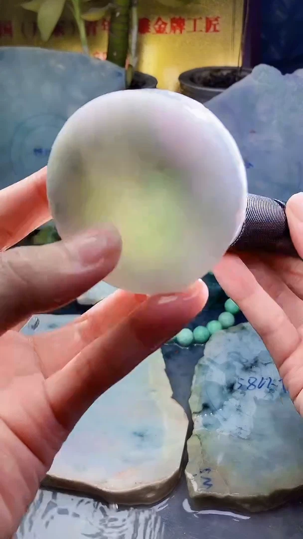 未镶嵌挂件翡翠小雨479