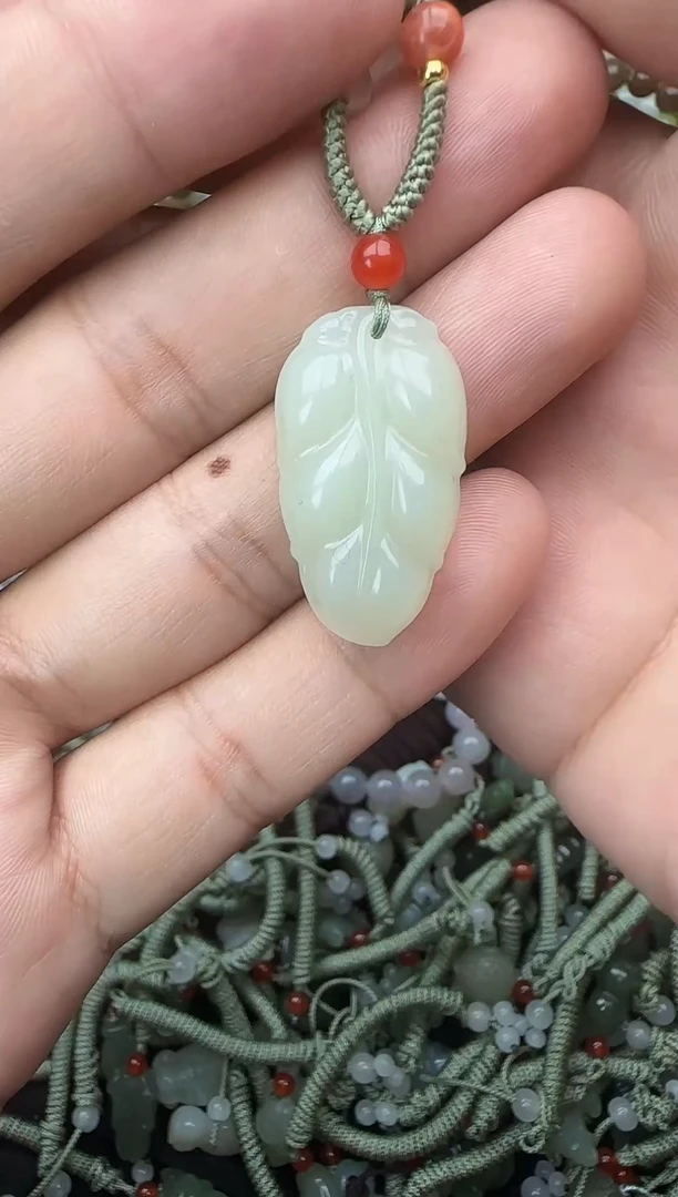 颈饰未镶嵌和田玉拍一发一