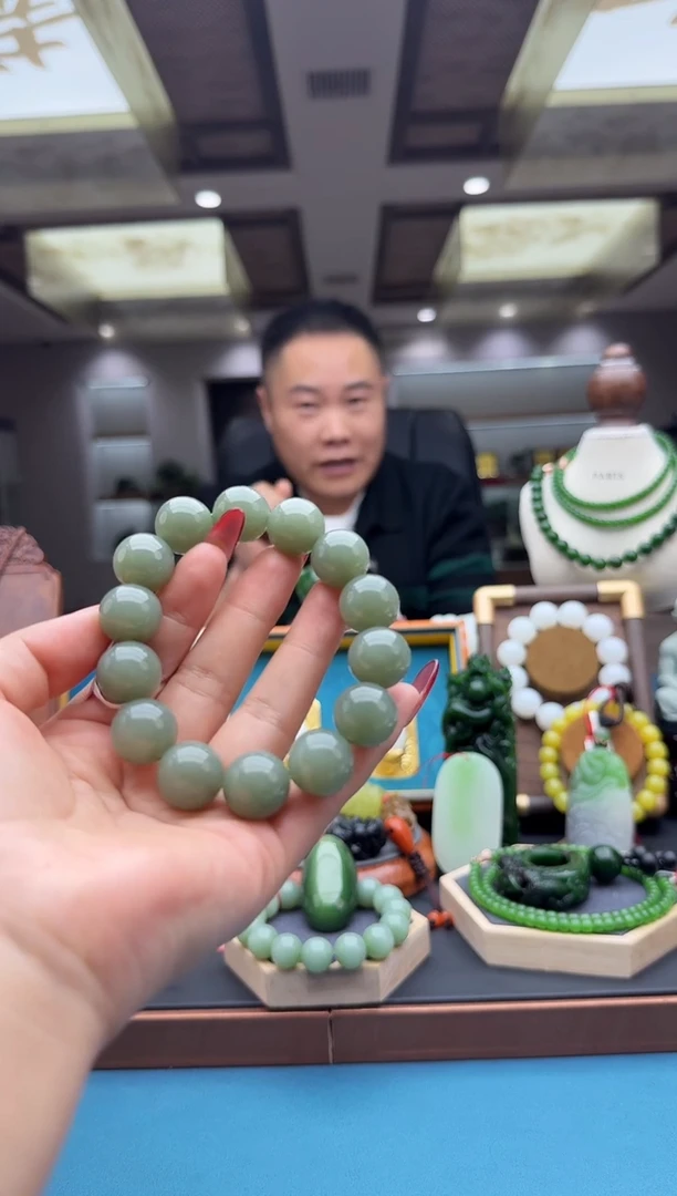 未镶嵌手串和田玉qml