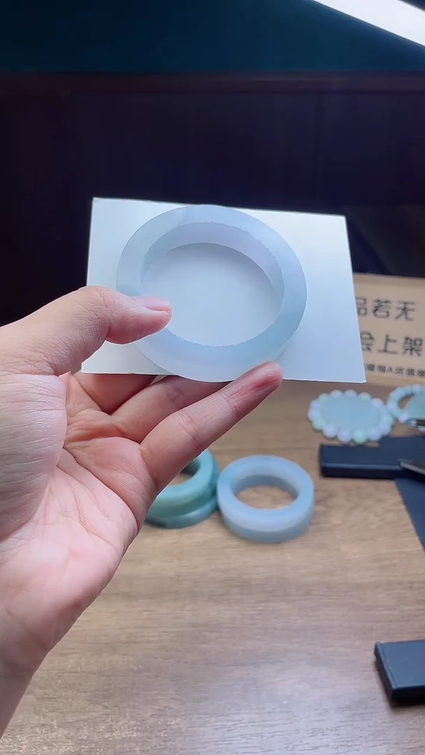 定制翡翠手镯未镶嵌定制