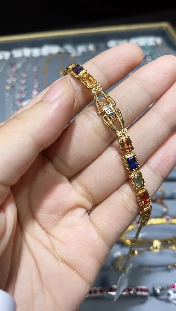 手链蓝宝石18K金镶嵌闲***筋