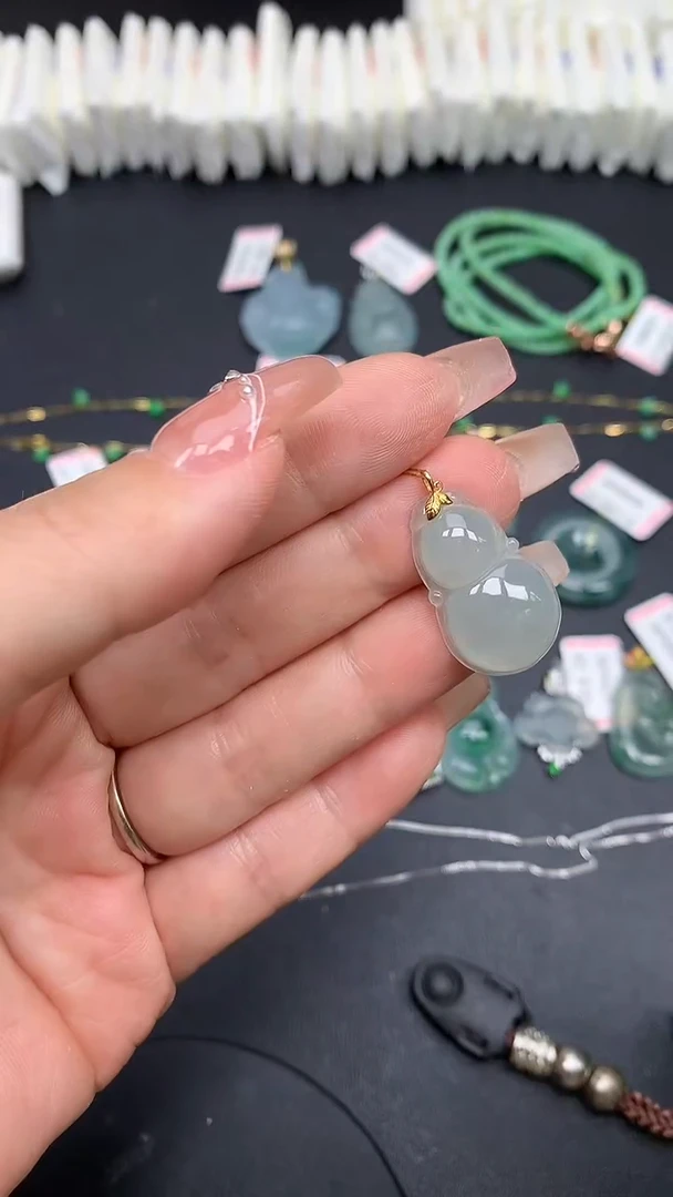 翡翠18K金镶嵌吊坠(不含链)MS193189