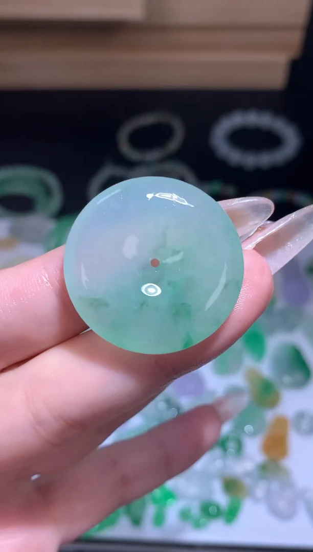 未镶嵌定制翡翠平安扣