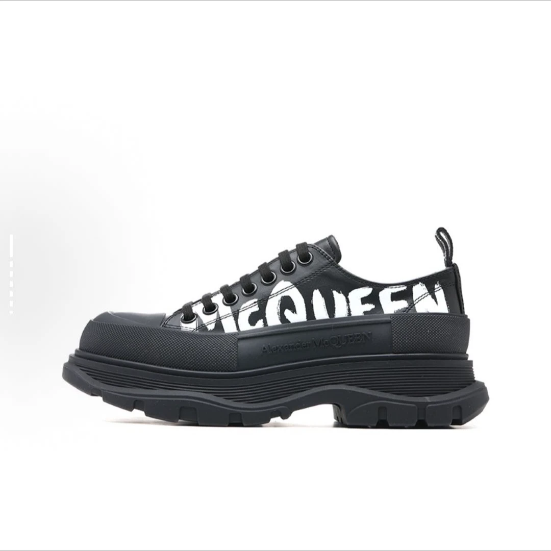 未使用 Alexander McQueen/亚历山大·麦昆 M31032 TreadSli休闲鞋