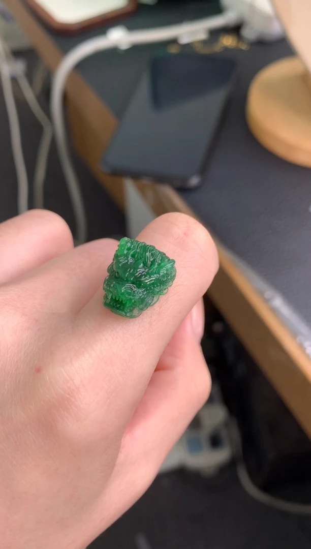 未镶嵌定制翡翠龙头