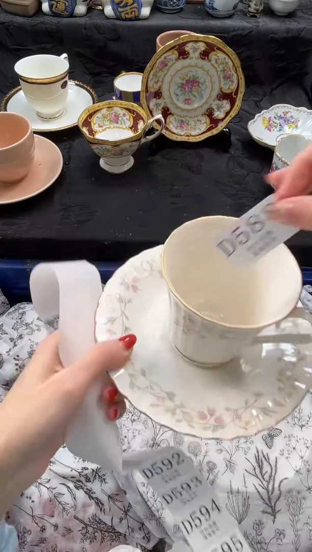 瓷片张**?       D588