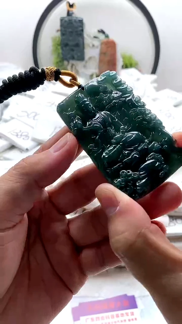 颈饰未镶嵌翡翠大势至