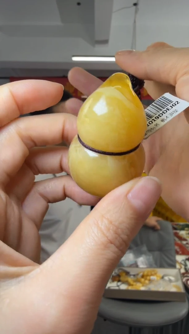 未镶嵌吊坠(不含链)蜜蜡白花满蜡吊坠立体葫芦 27.8克