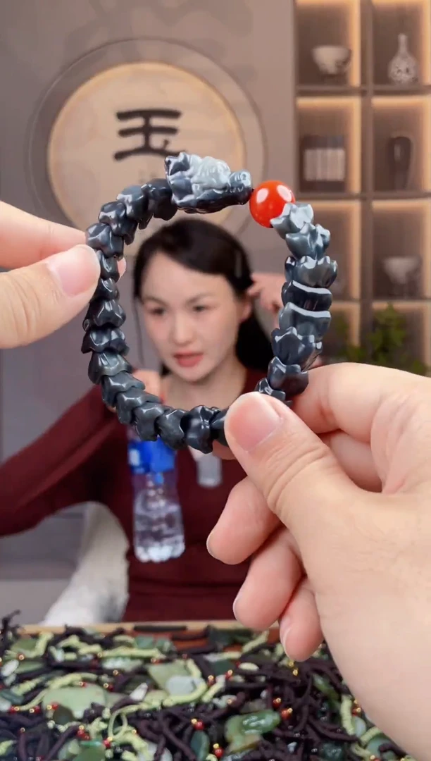 颈饰未镶嵌和田玉拍一发一，多样性发货