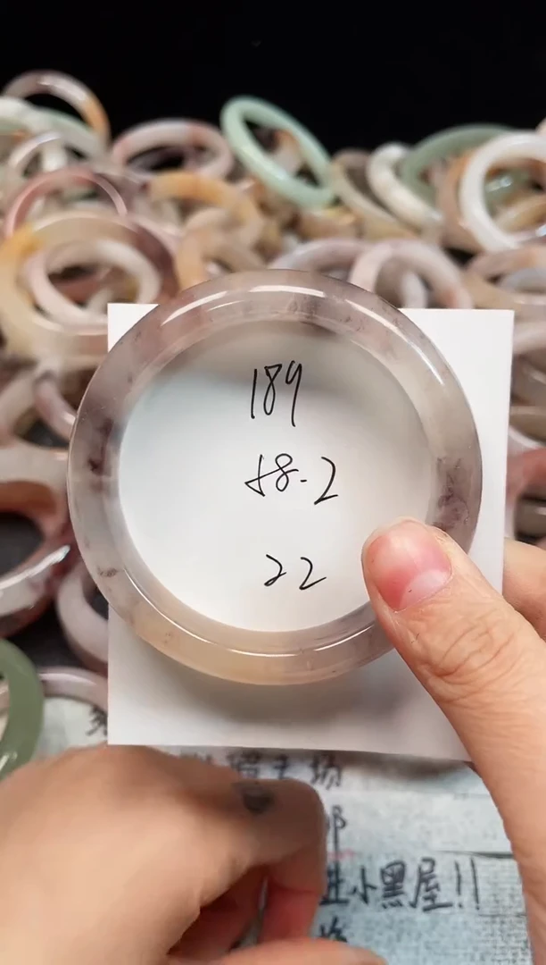 未镶嵌手镯石英质玉189