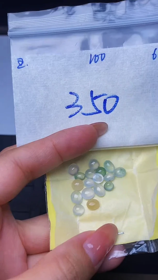 定制翡翠未镶嵌缅甸天然翡翠A货100