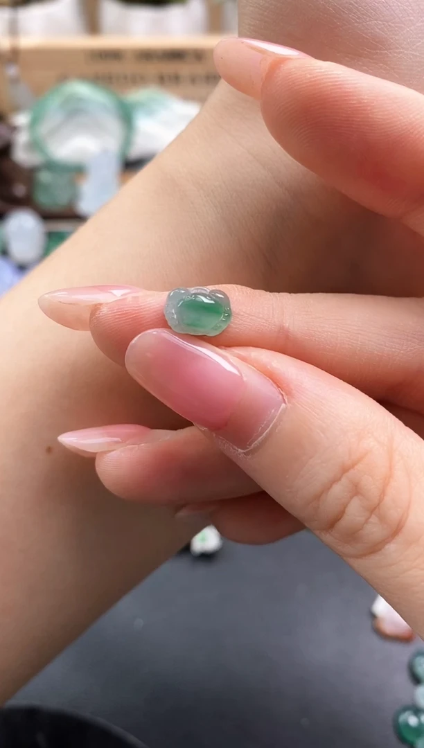 颈饰未镶嵌翡翠螃蟹