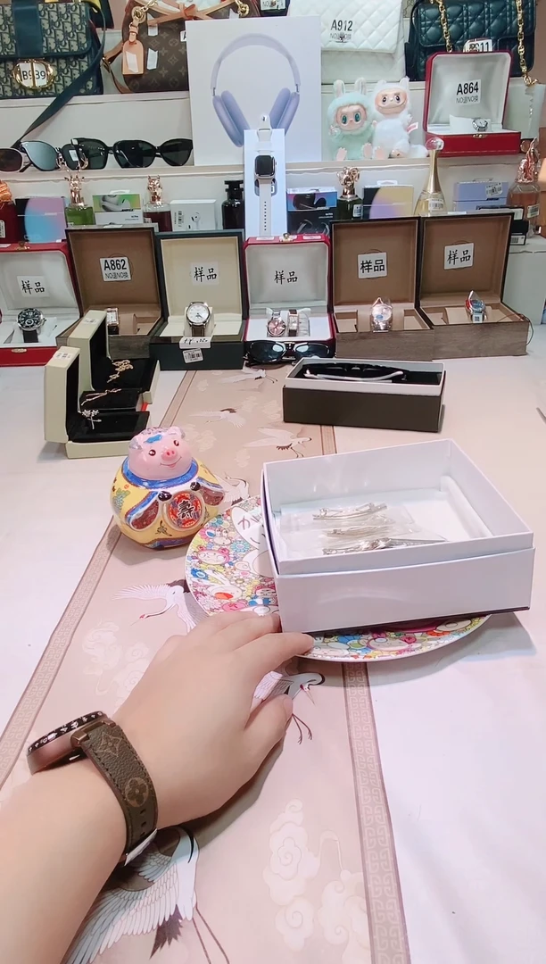 瓷片瓷器 库房到期 全部地板价@@1