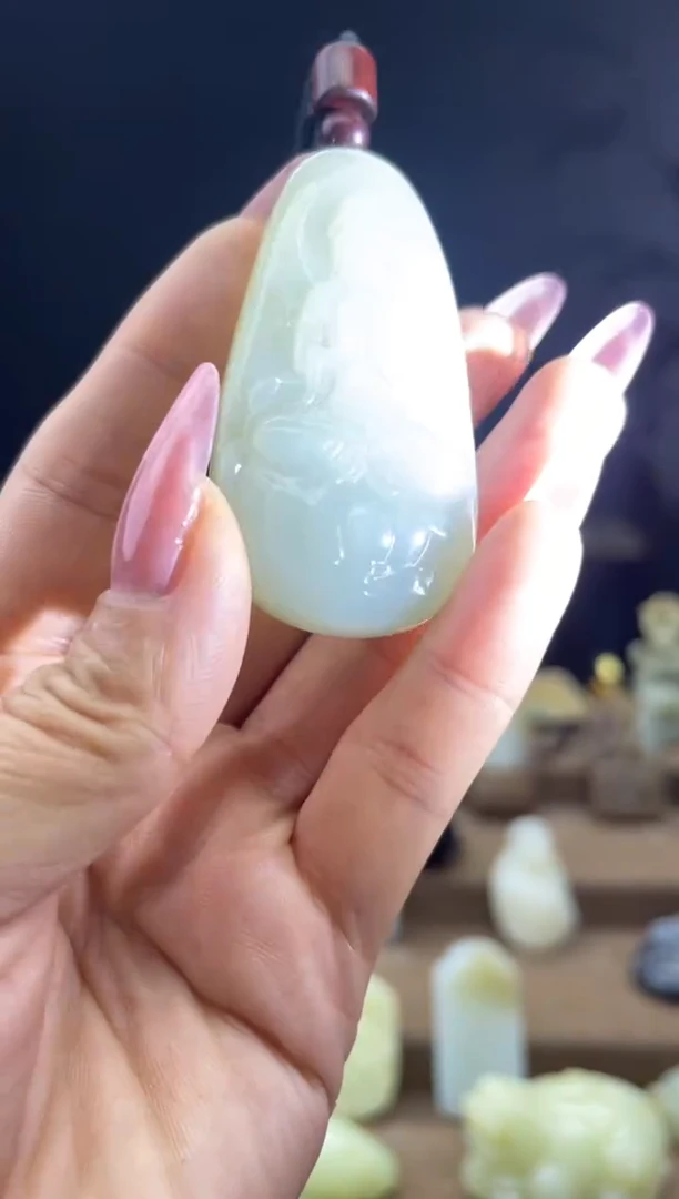 颈饰未镶嵌和田玉1