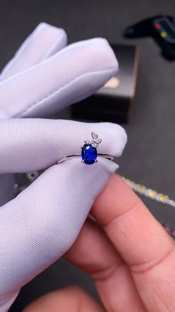 【闪购商品】蓝宝石戒指银S925镶嵌......