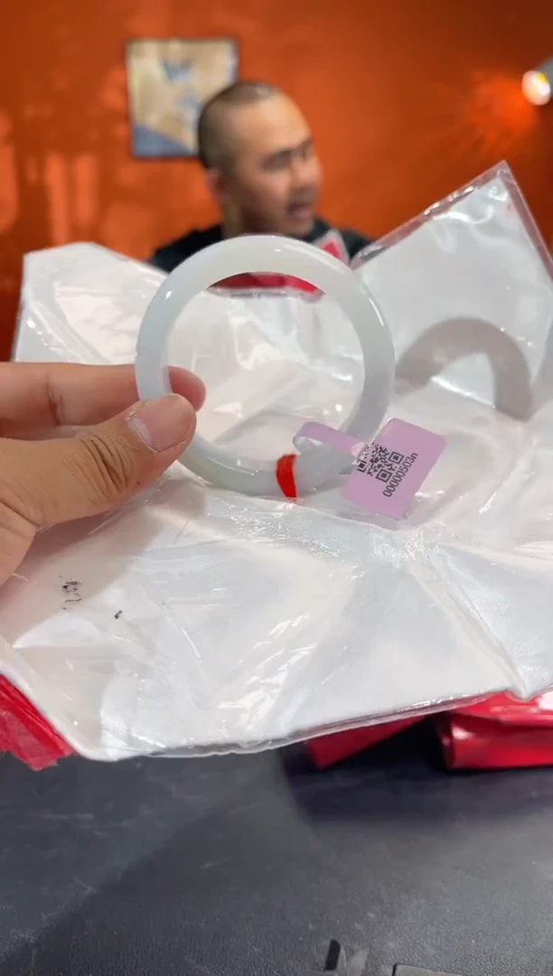 未镶嵌手镯翡翠12