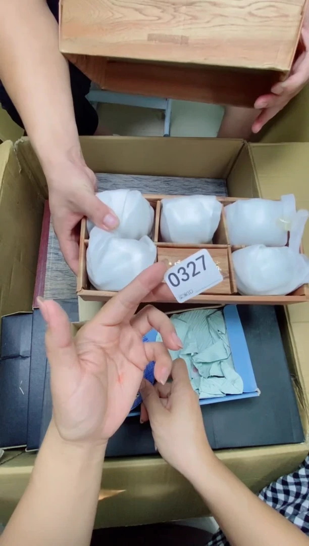瓷片R****sO327默认微瑕，谨慎参拍