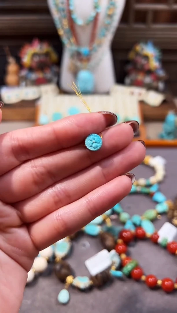 未镶嵌绿松石配饰金刚杵圆牌