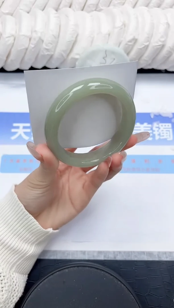 未镶嵌手镯石英质玉219-60.6
