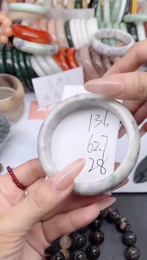 未镶嵌手镯石英质玉136