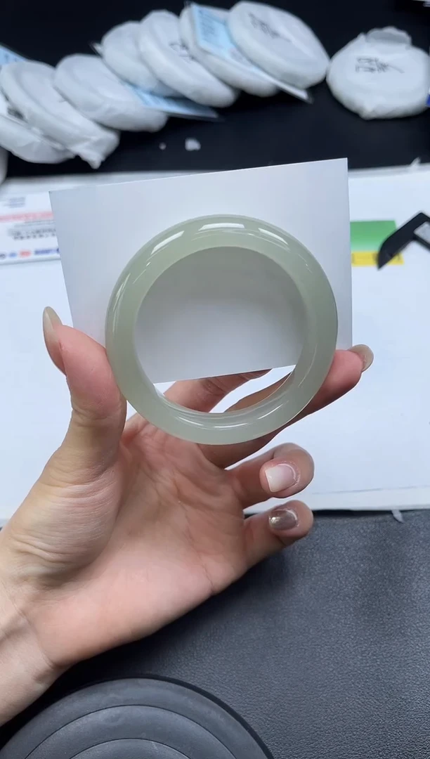 未镶嵌手镯石英质玉156-52